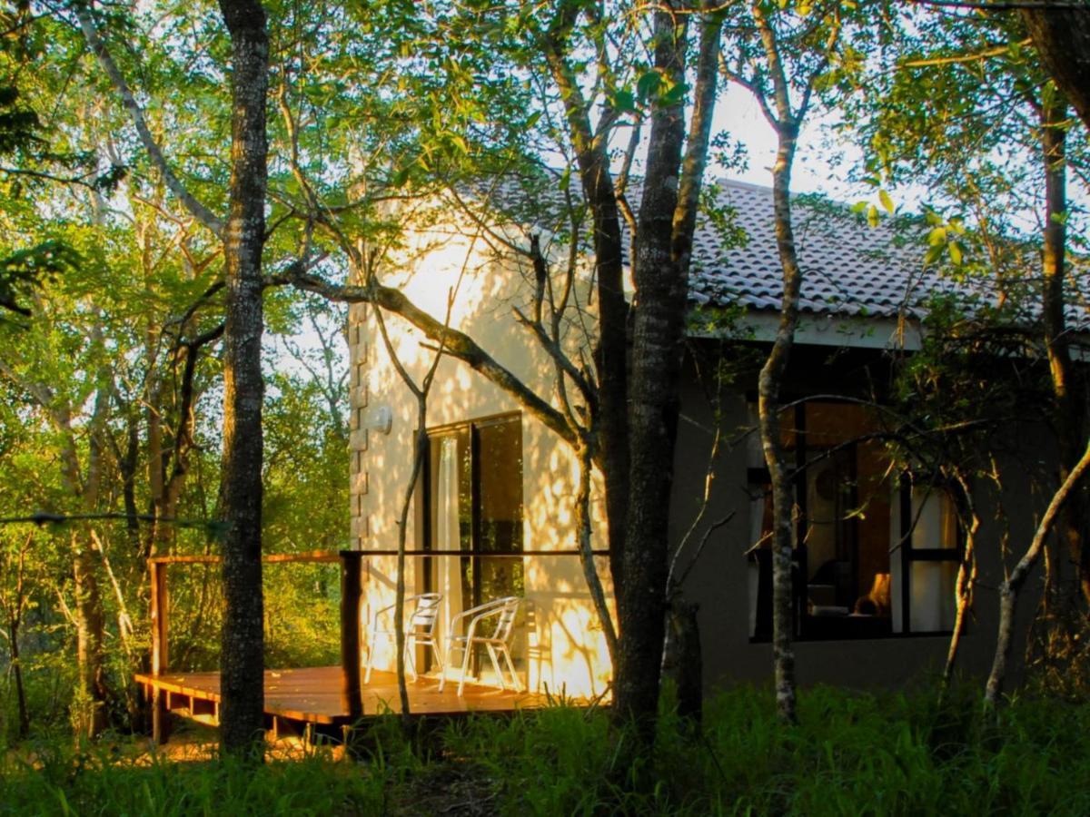 Umkhumbi Lodge Hluhluwe Extérieur photo