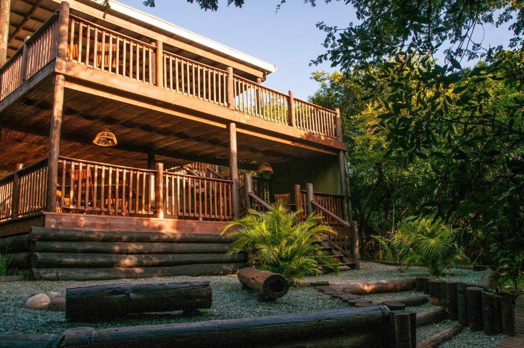Umkhumbi Lodge Hluhluwe Extérieur photo