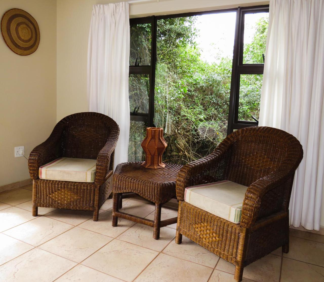 Umkhumbi Lodge Hluhluwe Extérieur photo