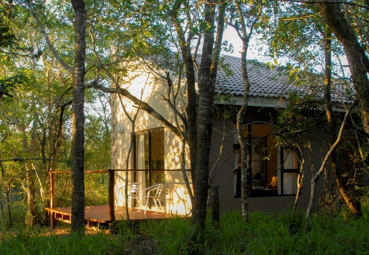 Umkhumbi Lodge Hluhluwe Extérieur photo