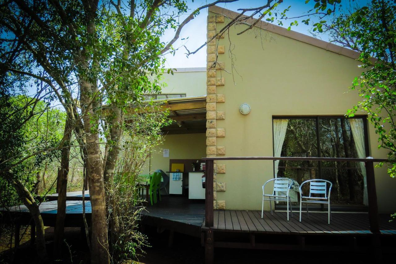 Umkhumbi Lodge Hluhluwe Extérieur photo