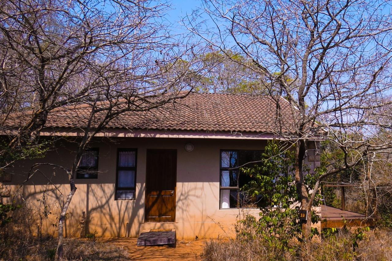 Umkhumbi Lodge Hluhluwe Extérieur photo